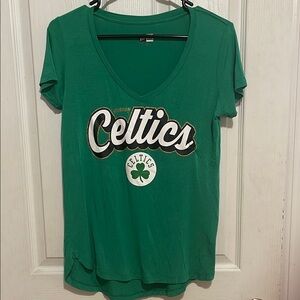 New Era Boston Celtics Women's Green V-Neck Top Size Small